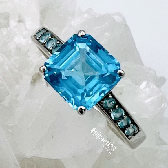 Brazilian Blue Topaz 2 1/2-carat Gemstone Sterling Silver Ring -size 9 - Picture 2 of 11